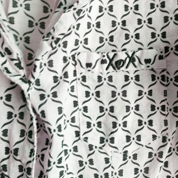 Betsey Johnson Bow Print Collared Button Down Top - Picture 3 of 4